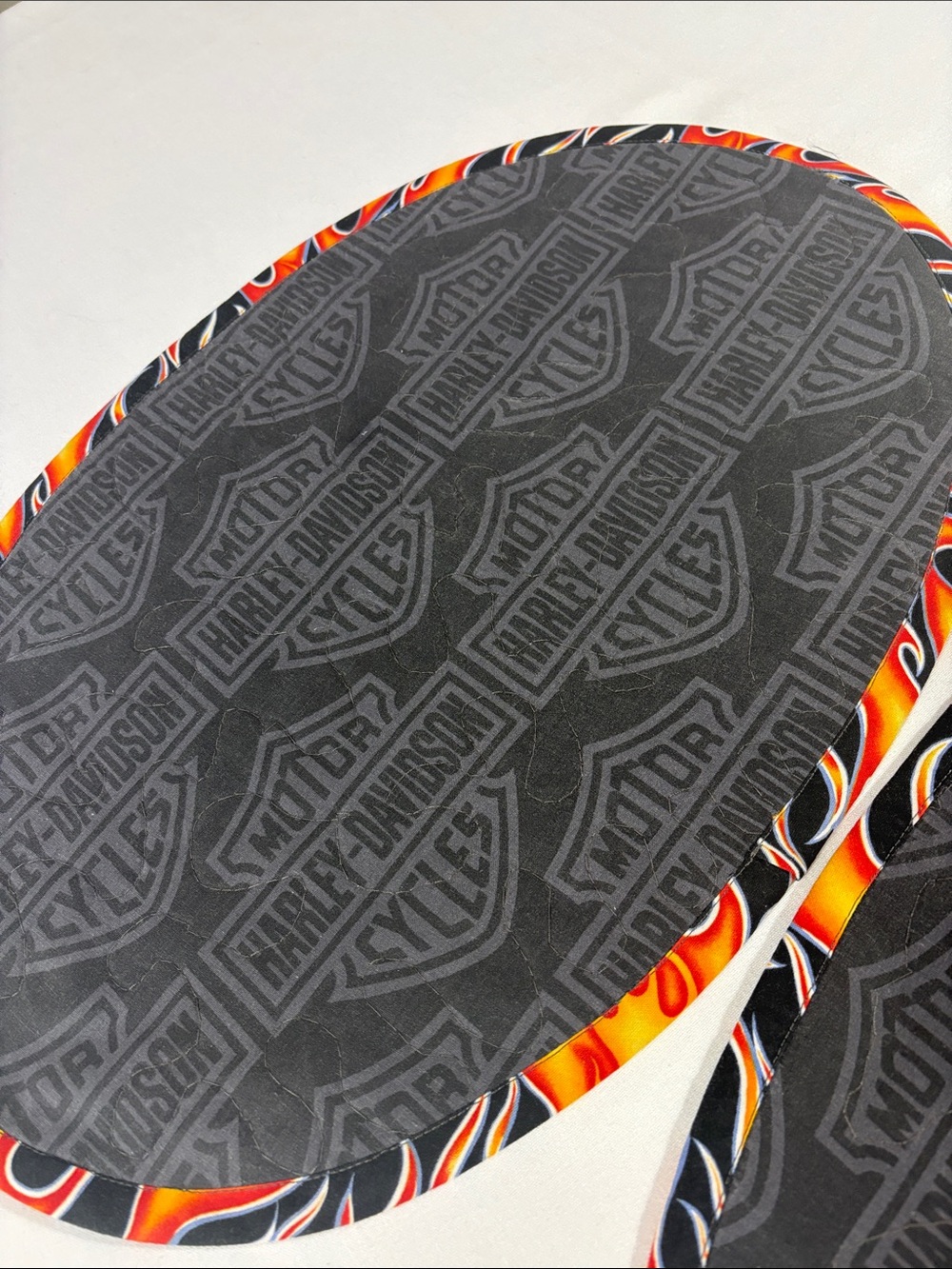 Harley-Davidson Bundle of 2 Black Logo & Checkerboard & Flame Placemats - Picture 9 of 10